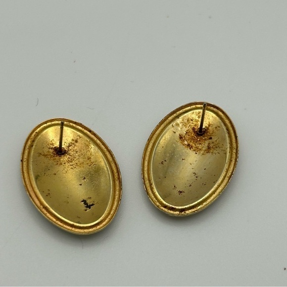 Vintage Gold Tone Round Oval Green and Pink Swirl Stud Pierced Earrings - Picture 5 of 5
